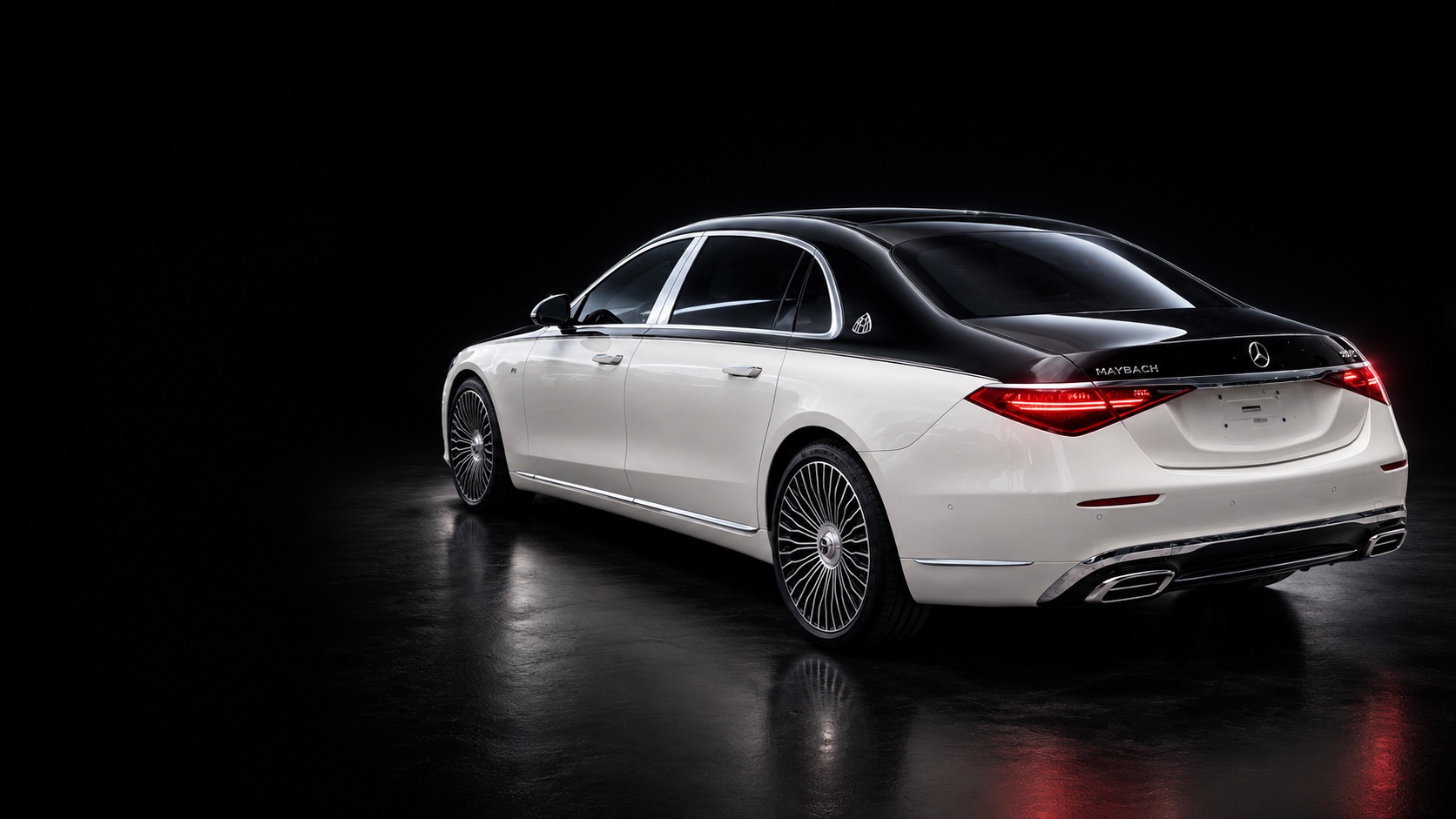Mercedes–Maybach S680, rear view in a dark studio concept